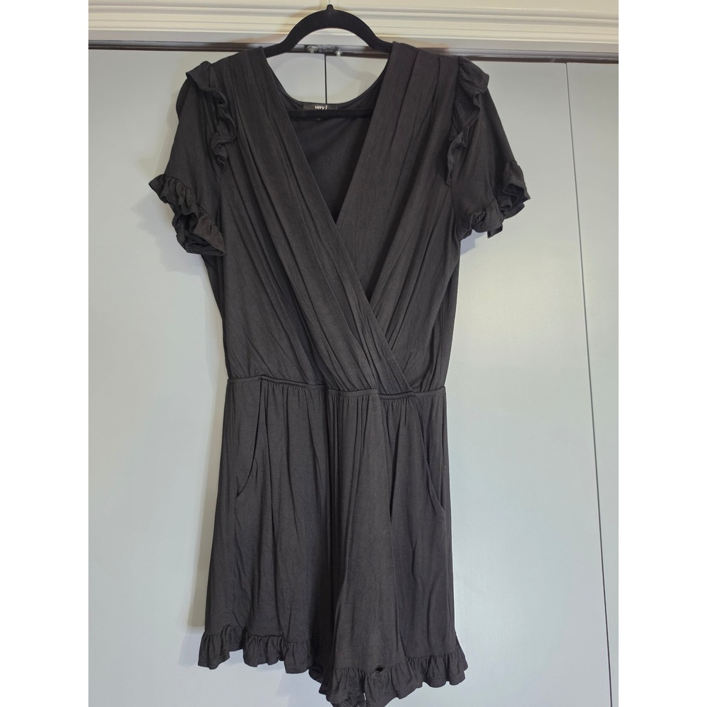 Excellent Very J Romper Medium Black Ruffle Sleeve V-Neck Jersey Knit Pocketed